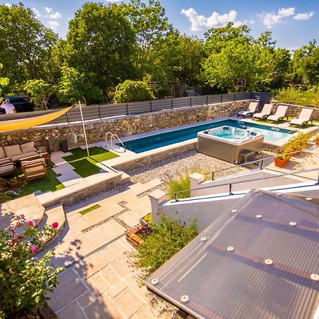 Villa Hrustika - Heated Pool, Jacuzzi & Sauna Gabonjin Экстерьер фото